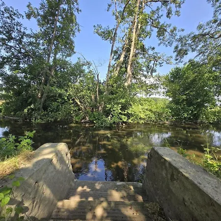 Jacuzzi, Riviere Et Verger Escapade Normande Mesnils-sur-Iton